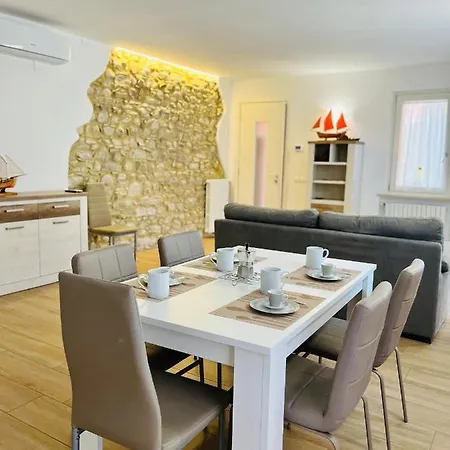 Lägenhet Casa Biba Torri Del Benaco