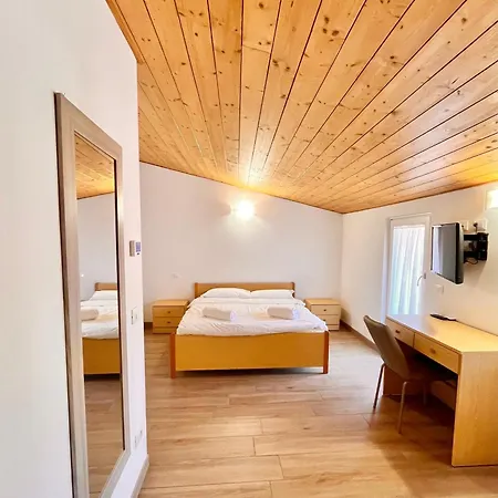 Lejlighed Casa Biba Torri Del Benaco